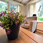 شاليه In Veluwe Near Sauna Drome بوتِنْ